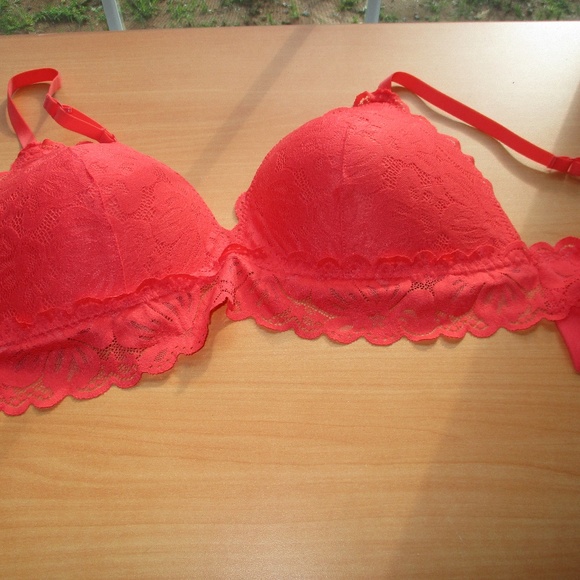 Bra - Picture 1 of 1